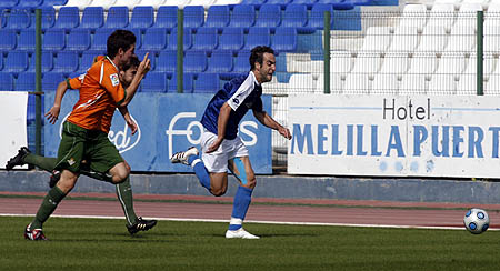 Carlos Ruiz se ha convertido en una pieza fundamental en la UD Melilla (MELILLA HOY)