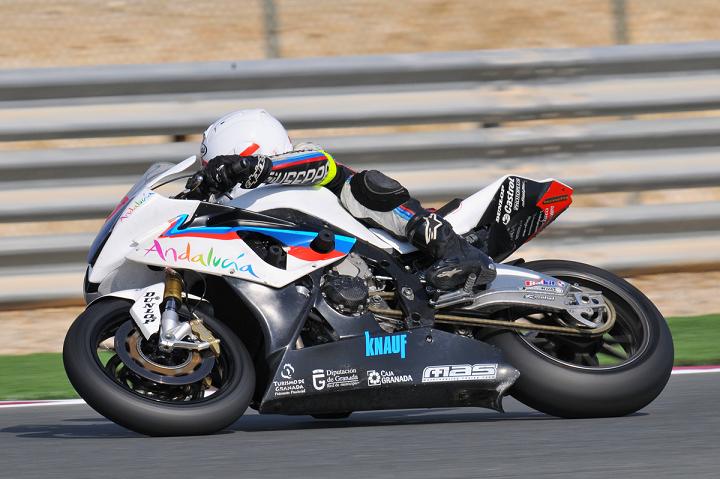 Álvaro Molina a lomos de su BMW