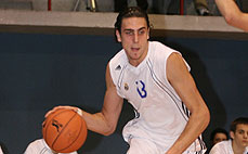 Pablo Aguilar con la camiseta del Real Madrid