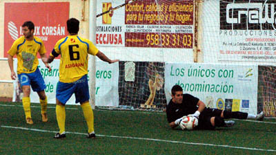 Ambos equipos mantuvieron la portería a cero en el derbi de la jornada (P. CASTILLO)