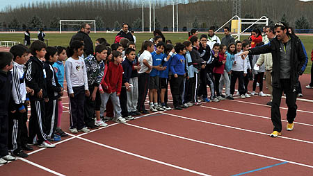 Paquillo Fernández en el Cross Escolar el pasado viernes en Guadix (UBRIC)