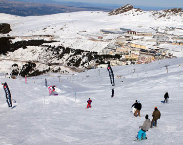 Primeros usuarios del superparque Sulayr en Sierra Nevada (CETURSA)