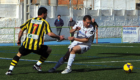 El accitano Paco realizó un gran partido en el campo del Polideportivo Berja (UBRIC)