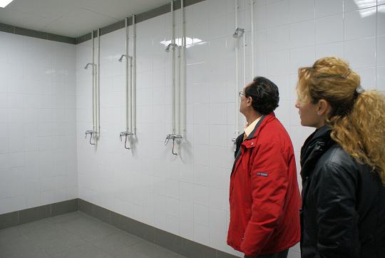 Momento de la visita por parte de los concejales de Deportes y Juventud