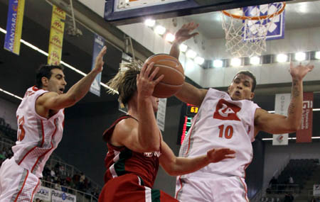 Stefansson retornó a las pistas frente al CAI Zaragoza (PHOTOACB)