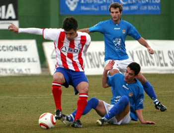 Los bastetanos vienen de ganar al Velez (JESÚS HURTADO) 
