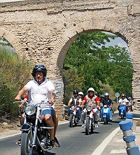 Las motos clásicas en un momento de la concentración 