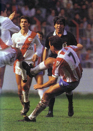 Vallecas, 1 de noviembre de 1987, Miguel remata y consigue el 0-2