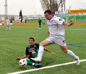 El local Torres salva la entrada del vegueño Torro (UBRIC)