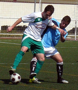 Antonio Molina presionado por Guille (SAVONA)