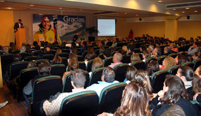 La gala del esquí andaluz contó con gran afluencia de público (GRJ)