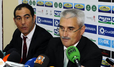 Fabri en un momento de la rueda de prensa en Los Cármenes (BALDOMERO)
