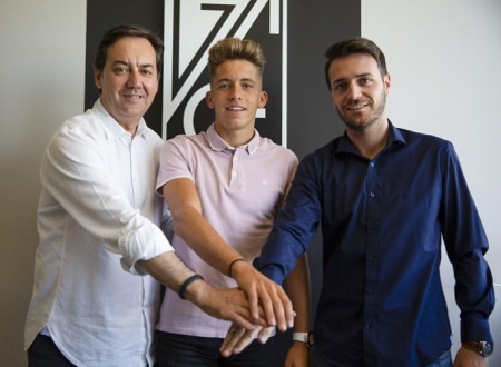 Doble felicidad para Isma Ruiz, renovación y convocatoria con la selección (GRANADA CF) Doble felicidad para Isma Ruiz, renovación y convocatoria con la selección (GRANADA CF)