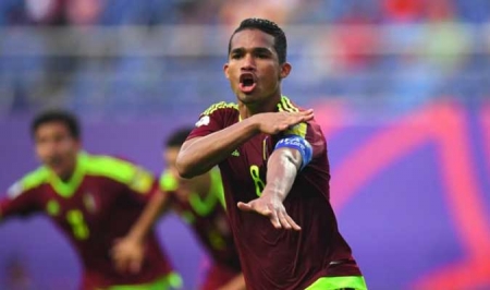 Yangel Herrera con la camisola de la selección de Venezuela. Yangel Herrera con la camisola de la selección de Venezuela.