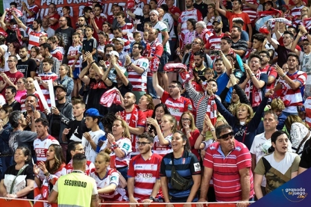 La parroquia rojiblanca está respondiendo al nuevo proyecto del Granada en Primera División (GRJ) La parroquia rojiblanca está respondiendo al nuevo proyecto del Granada en Primera División (GRJ)