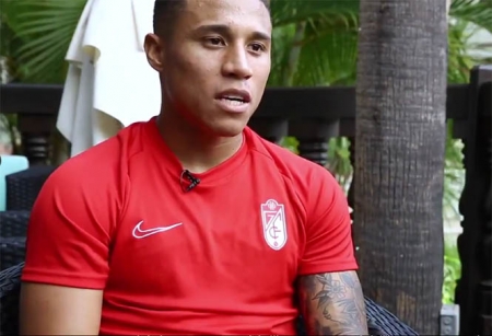 Darwin Machís en un momento de la entrevista en el `stage` de Marbella (GRANADA CF)