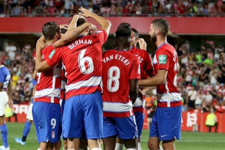 Los jugadores celebran el gol de Germán ante el Sevilla FC (Foto: José Velasco)