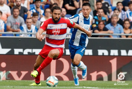 Germán Sánchez en una acción del encuentro jugador ante el RCD Espanyol (LA LIGA)