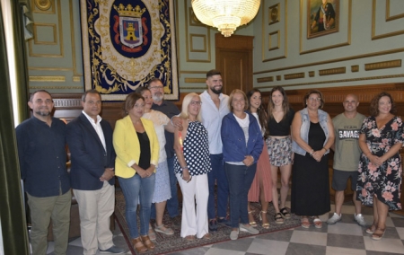 Lorenzo Hernández con el equipo de Gobierno del Ayuntamiento de Motril (AYTO. MOTRIL) Lorenzo Hernández con el equipo de Gobierno del Ayuntamiento de Motril (AYTO. MOTRIL)