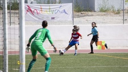 El Granada Femenino se llevó el triunfo ante Valencia B (GRANADA CF) El Granada Femenino se llevó el triunfo ante Valencia B (GRANADA CF)