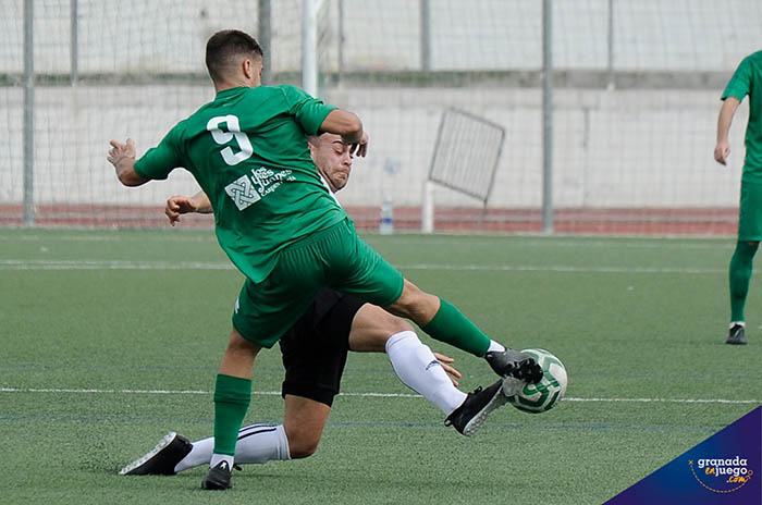Los atarfeños reciben al Guadix CF en el derbi de la jornada (JOSÉ M. BALDOMERO) 