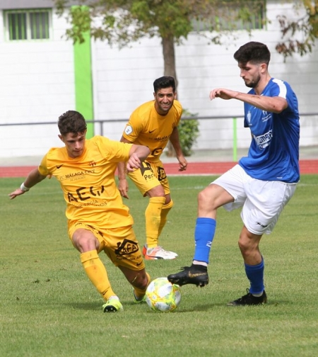 El Maracena no pudo hacer nada ante el Atlético Malagueño (JOSÉ M. BALDOMERO / ARCHIVO) El Maracena no pudo hacer nada ante el Atlético Malagueño (JOSÉ M. BALDOMERO / ARCHIVO)