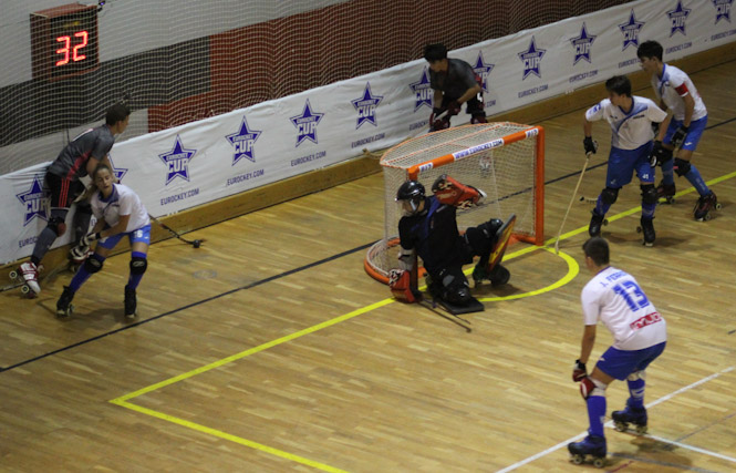 El equipo cajareño se hizo fuerte en defensa ante el Benfica (PATÍN CÁJAR) 