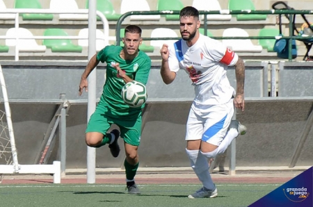 El Atarfe vuelve a protagonizar el derbi de la jornada (JOSÉ M. BALDOMERO) El Atarfe vuelve a protagonizar el derbi de la jornada (JOSÉ M. BALDOMERO)