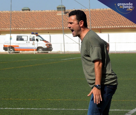Manuel Moreno `Rizos` vuelve al banquillo del CD Huétor Tájar (LÁZARO) Manuel Moreno `Rizos` vuelve al banquillo del CD Huétor Tájar (LÁZARO)