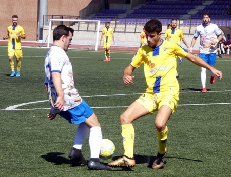 El Agroisa Huétor Tájar disputa el derbi provincial ante el CF Motril (MIGUEL JÁIMEZ) El Agroisa Huétor Tájar disputa el derbi provincial ante el CF Motril (MIGUEL JÁIMEZ)