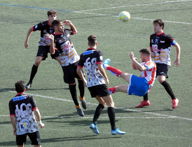 El Loja empató ante el Polo Almería (PACO CASTILLO)