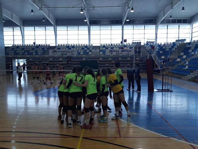 El conjunto atarfeño celebra su victoria en Altea (CDU ATARFE)