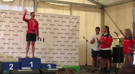 Victoria Padial en el podio tras vencer una prueba Victoria Padial en el podio tras vencer una prueba