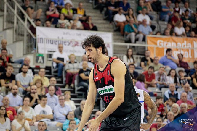 Sergio Olmos, jugador del Covirán Granada (VICENTE CARVAJAL)