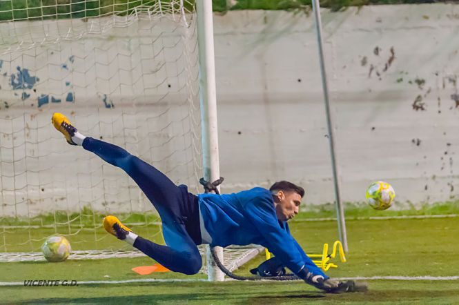 Juanjo durante un entrenamiento con el Motril (VICENTE G. D.) 
