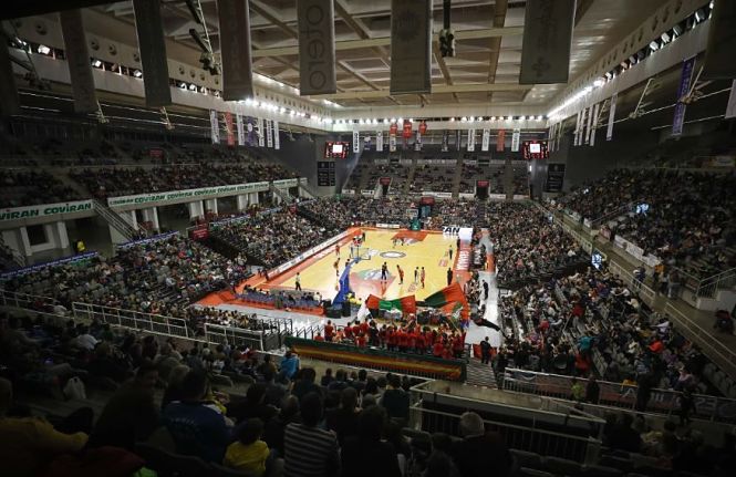 Afición del Covirán Granada en el Palacio de los Deportes (FUNDACION CB GRANADA)