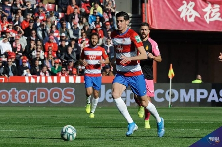 El Granada quiere `pescar` en el Camp Nou (JOSÉ M. BALDOMERO) El Granada quiere `pescar` en el Camp Nou (JOSÉ M. BALDOMERO)