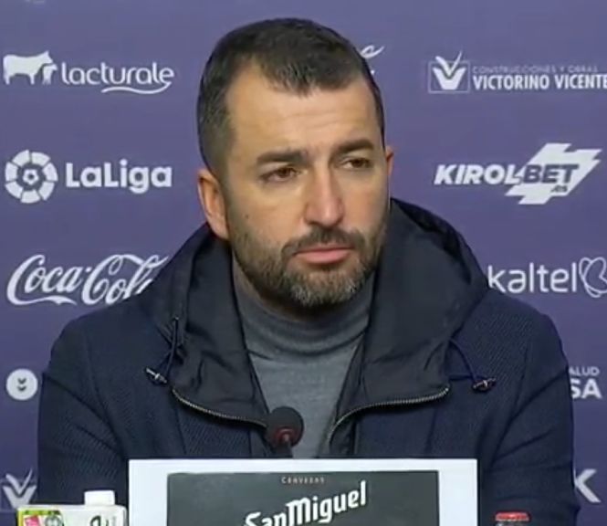 Diego Martínez en la rueda de prensa posterior al partido (GRANADA CF) 