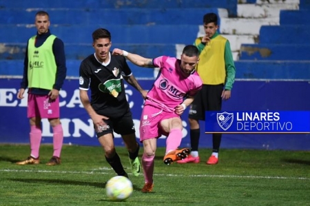 El Huétor Vega plantó cara al líder (LINARES DEPORTIVO) El Huétor Vega plantó cara al líder (LINARES DEPORTIVO)