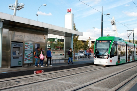 Parada de Metro del Nuevo Los Cármenes (JUNTA) Parada de Metro del Nuevo Los Cármenes (JUNTA)