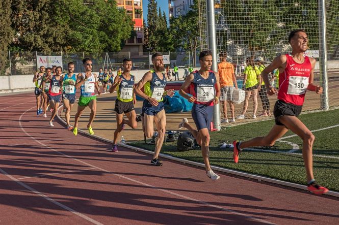 Corredores en la Meeting de Atletismo (JUNTA DE ANDALUCÍA) 
