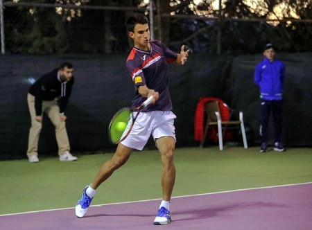 Imagen de un partido de tenis Imagen de un partido de tenis