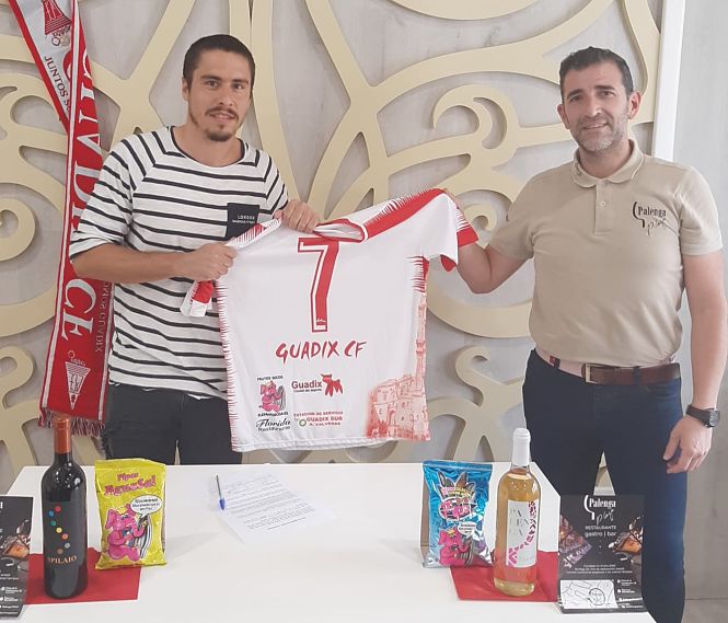 Dani Tejada junto a José Antonio Cervantes (GUADIX CF)