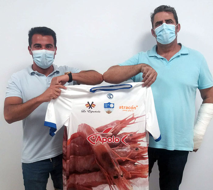 Leo Fernández, a la izquierda, junto al presidente de la entidad lojeña (LOJA CD)