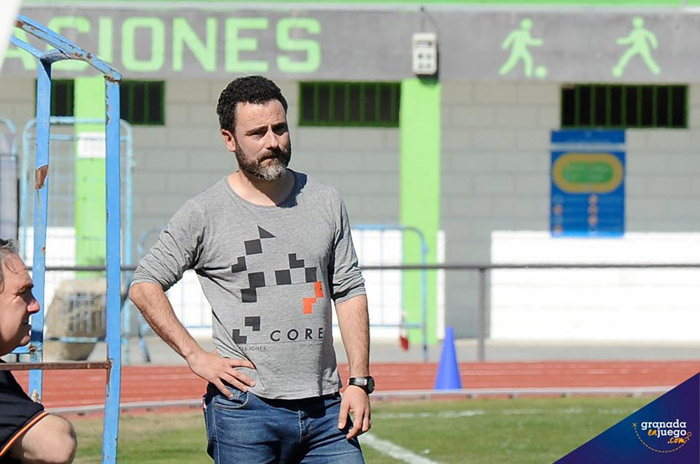 Manuel Moreno `Rizos` en un partido de la pasada temporada (JOSÉ M. BALDOMERO)