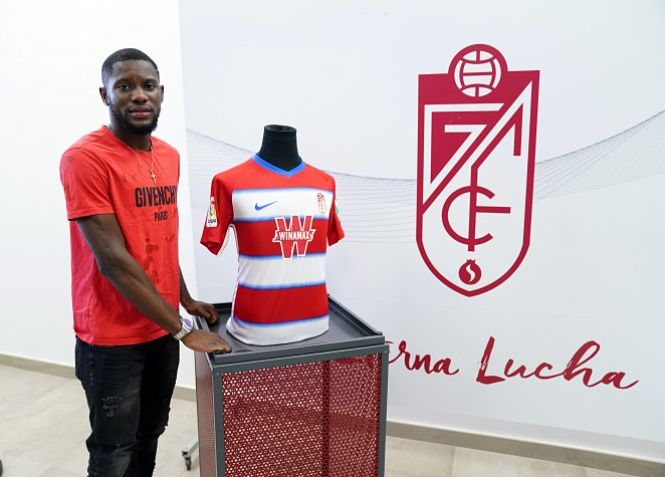 Fobi Kingsley ya ejerce como jugador del Granada (GRANADA CF)