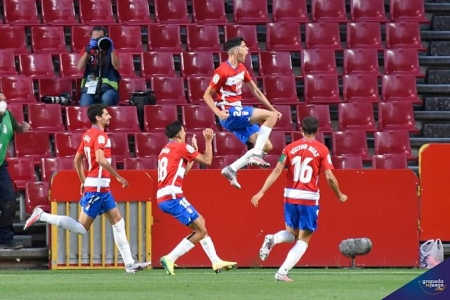 El Granada quiere volver a firmar otra gran temporada (BALDOMERO) El Granada quiere volver a firmar otra gran temporada (BALDOMERO)