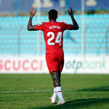 Robert Kenedy se estrenó como goleador rojiblanco en tierras alanesas (GRANADA CF) Robert Kenedy se estrenó como goleador rojiblanco en tierras alanesas (GRANADA CF)