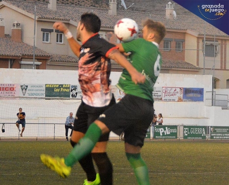 Una imagen de un derbi entre Huétor Vega y Loja de fechas pasadas (LÁZARO) Una imagen de un derbi entre Huétor Vega y Loja de fechas pasadas (LÁZARO)