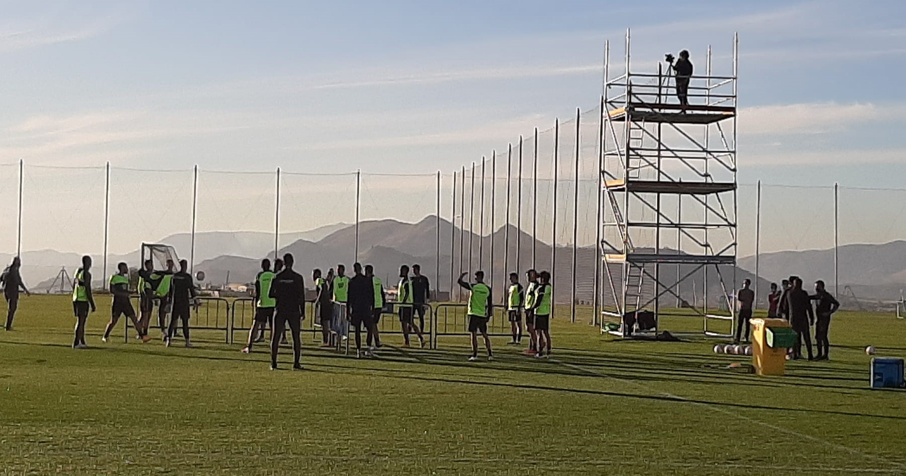 Ejercicio que han realizado los jugadores durante el tiempo en que ha estado la prensa presente (FRAN CALVO)